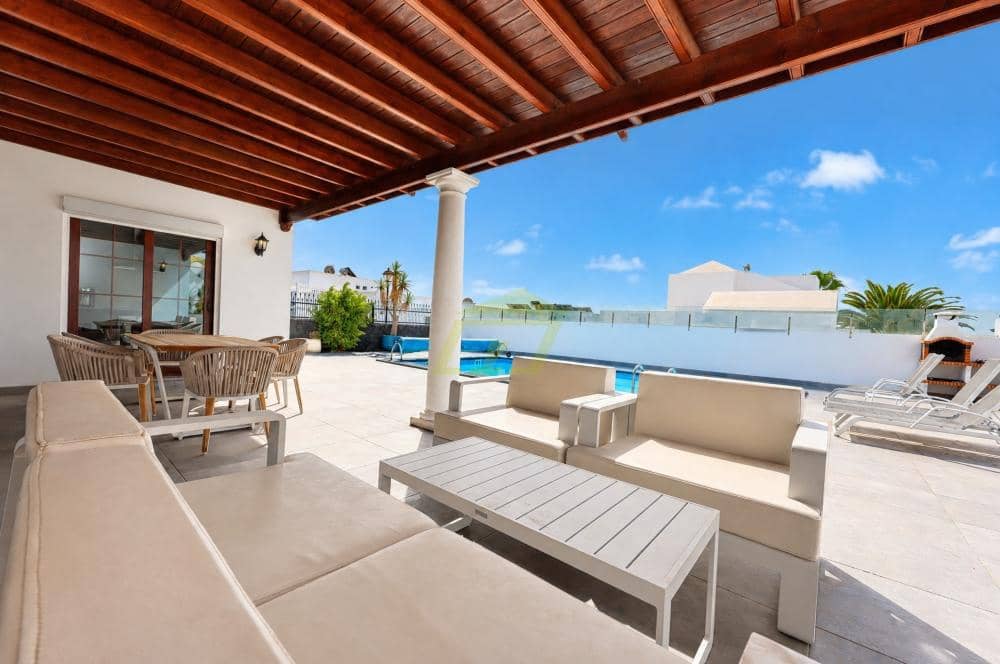 4 quarto Moradia para venda em Puerto Calero com piscina garagem - 895 000 € (Ref: 10141623)