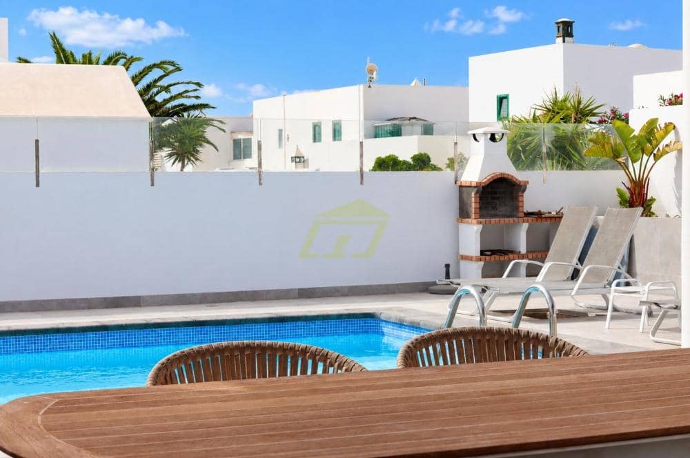 4 quarto Moradia para venda em Puerto Calero com piscina garagem - 895 000 € (Ref: 10141623)