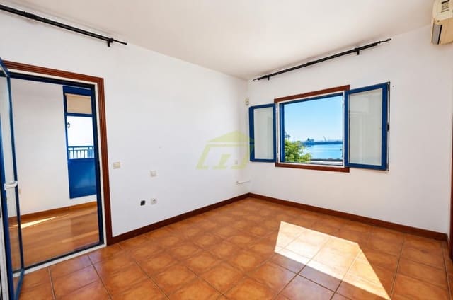 3 soveværelse Villa til salg i Arrecife - € 460.000 (Ref: 10141624)