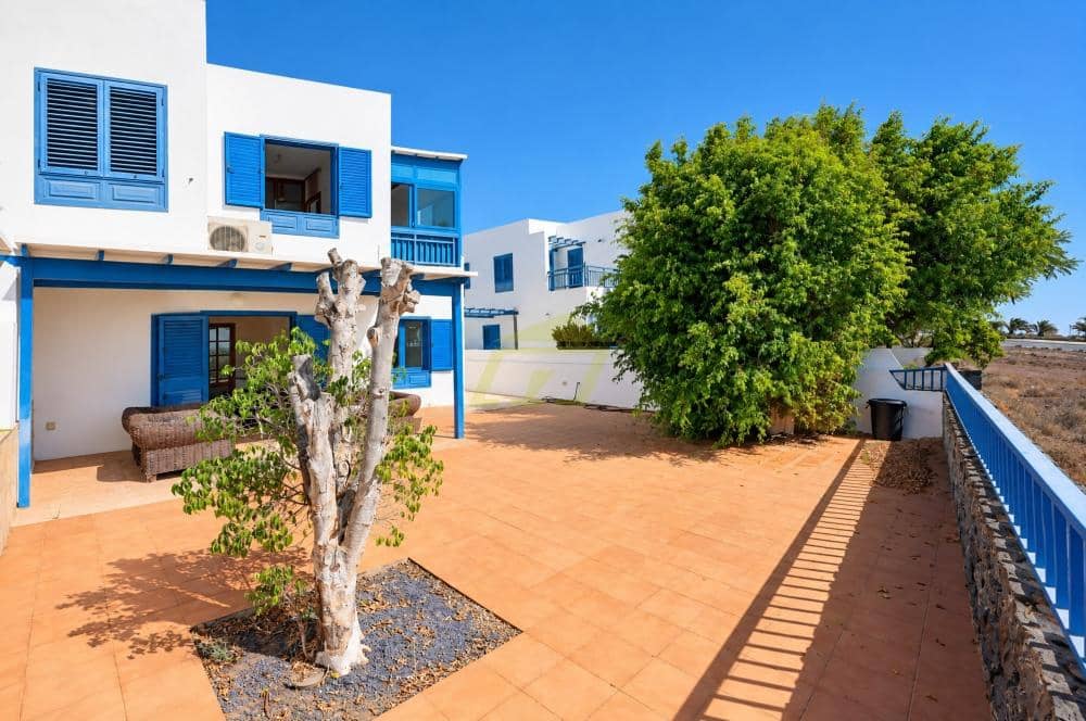 3 soveværelse Villa til salg i Arrecife - € 460.000 (Ref: 10141624)