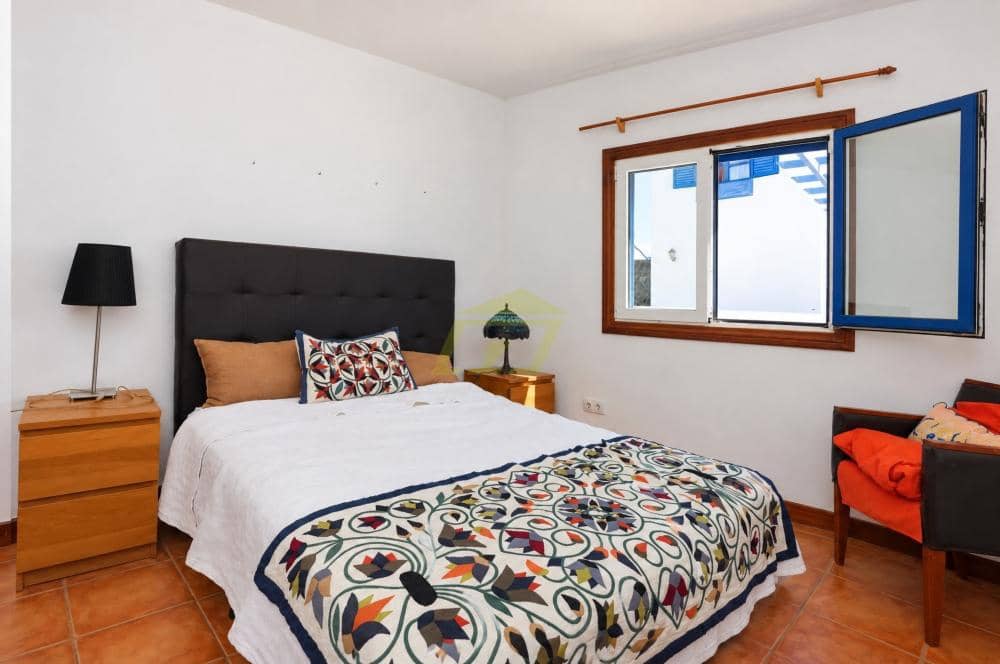 3 soveværelse Villa til salg i Arrecife - € 460.000 (Ref: 10141624)
