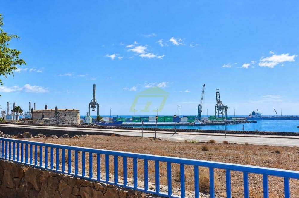 3 soveværelse Villa til salg i Arrecife - € 460.000 (Ref: 10141624)