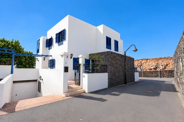 3 soveværelse Villa til salg i Arrecife - € 460.000 (Ref: 10141624)