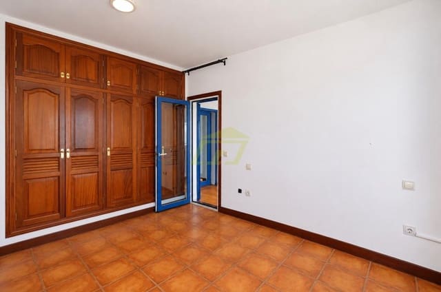 3 soveværelse Villa til salg i Arrecife - € 460.000 (Ref: 10141624)