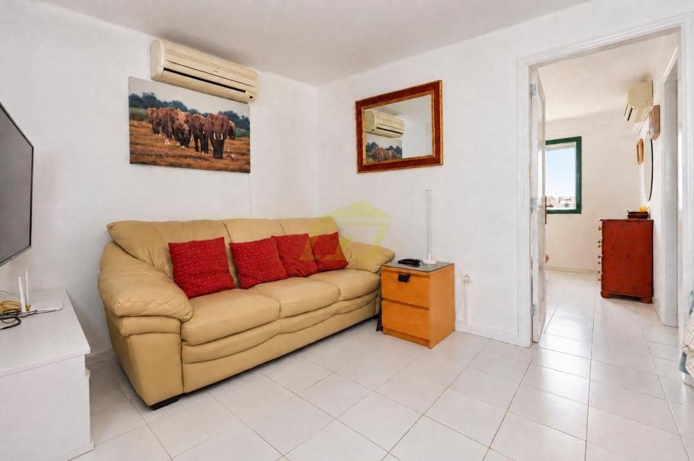 1 soveværelse Lejlighed til salg i Puerto del Carmen med swimmingpool - € 189.000 (Ref: 10141625)