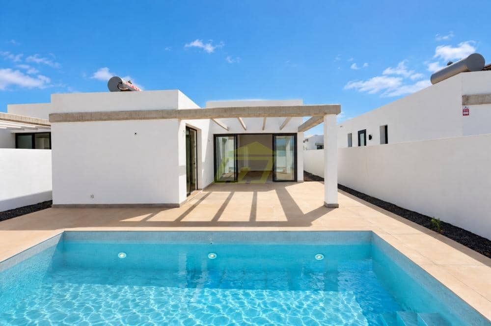 3 soveværelse Villa til salg i Playa Blanca med swimmingpool garage - € 499.000 (Ref: 10148270)
