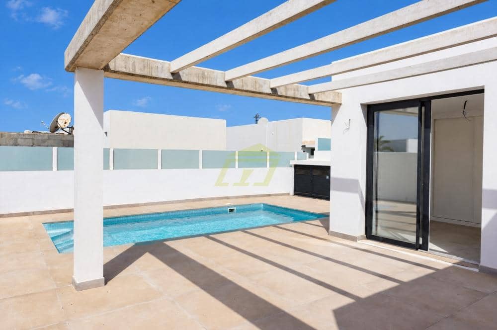 3 soveværelse Villa til salg i Playa Blanca med swimmingpool garage - € 499.000 (Ref: 10148270)