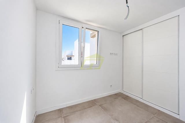 3 soveværelse Villa til salg i Playa Blanca, Yaiza med swimmingpool garage - € 499.000 (Ref: 10148270)