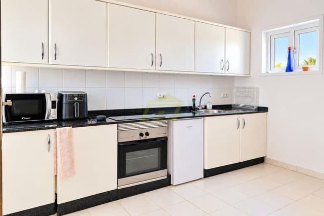 2 quarto Apartamento para venda em Puerto del Carmen, Tías com piscina - 269 000 € (Ref: 10148271)