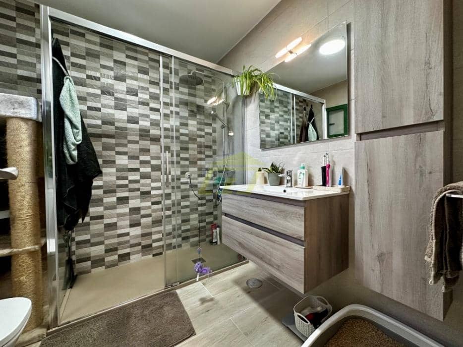 1 soveværelse Lejlighed til salg i Puerto del Carmen med swimmingpool - € 229.000 (Ref: 10148272)