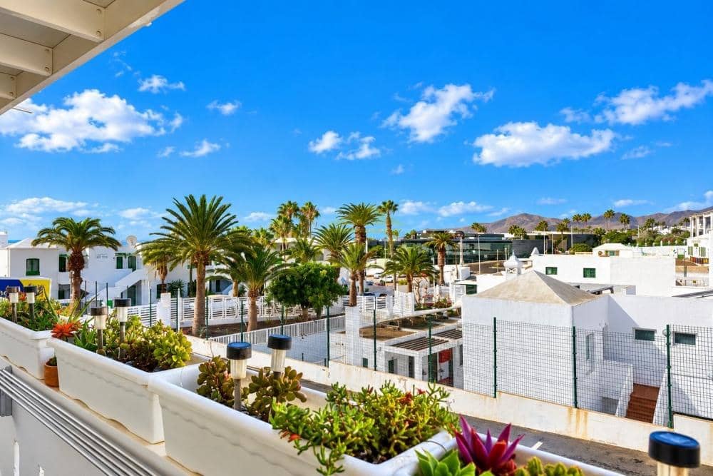 1 bedroom Apartment for sale in Puerto del Carmen with pool - € 229,000 (Ref: 10148272)