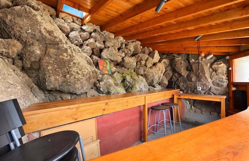 4 soverom Villa til salgs i Orzola - € 585 000 (Ref: 10154548)