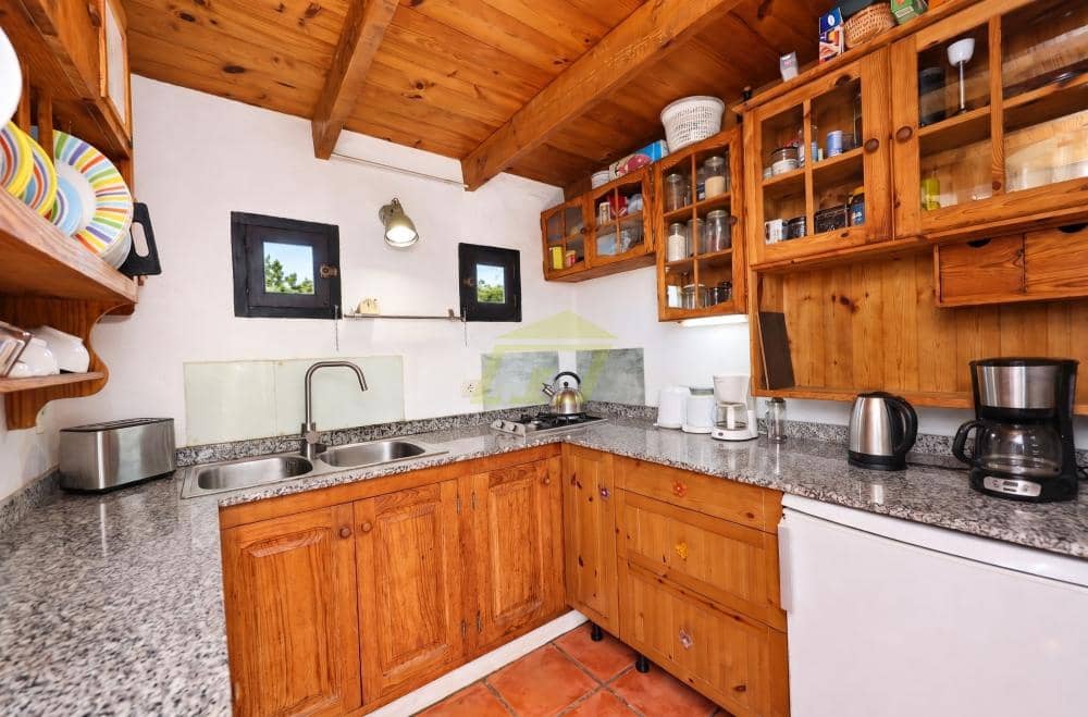4 soverom Villa til salgs i Orzola - € 585 000 (Ref: 10154548)