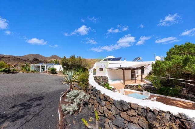 4 soverom Villa til salgs i Orzola, Haría - € 585 000 (Ref: 10154548)