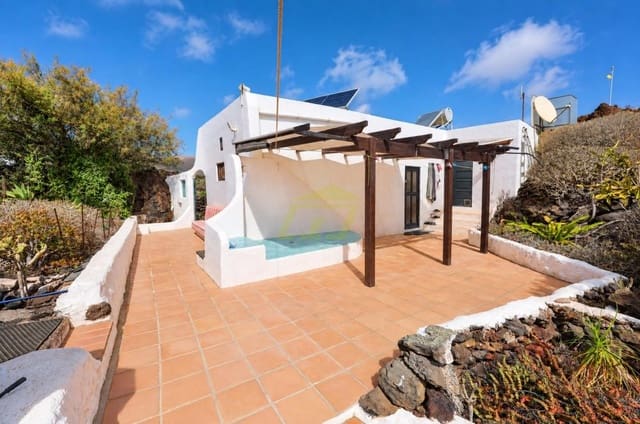 4 soverom Villa til salgs i Orzola, Haría - € 585 000 (Ref: 10154548)