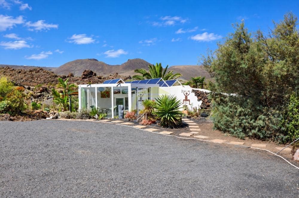 4 bedroom Villa for sale in Orzola - € 585,000 (Ref: 10154548)