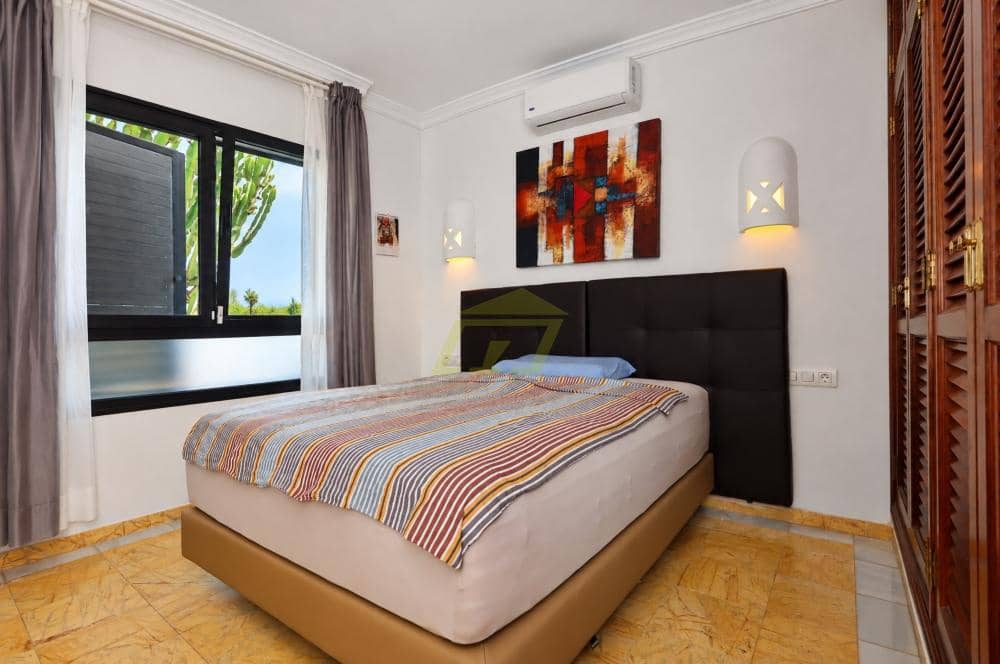 2 soveværelse Villa til salg i Playa Blanca med swimmingpool - € 510.000 (Ref: 10154550)