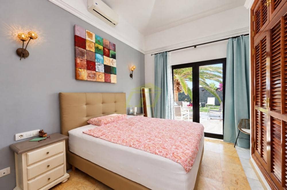 2 soveværelse Villa til salg i Playa Blanca med swimmingpool - € 510.000 (Ref: 10154550)