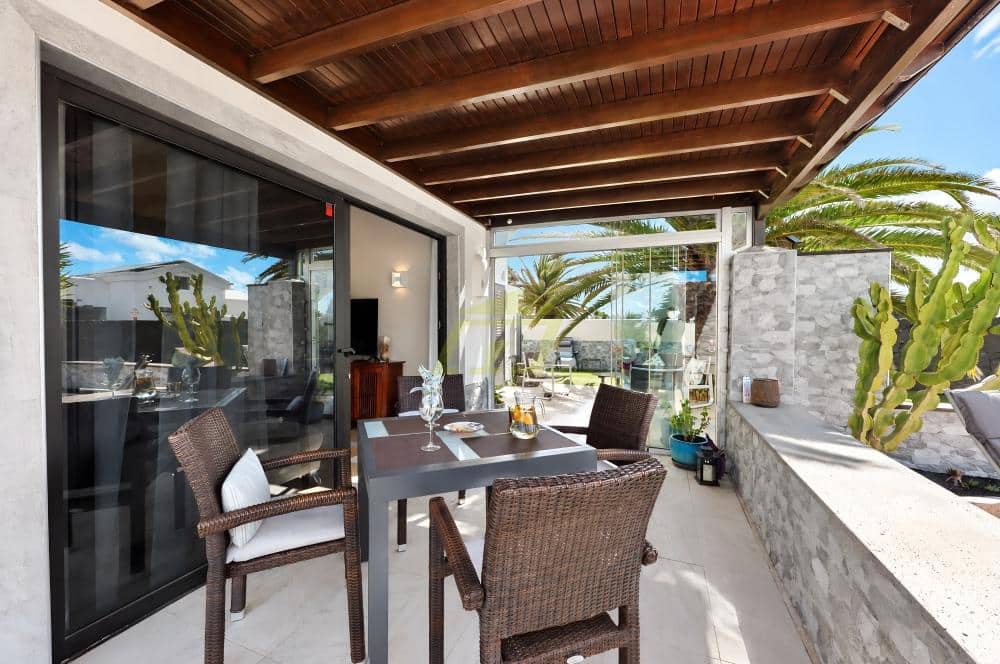 2 soveværelse Villa til salg i Playa Blanca med swimmingpool - € 510.000 (Ref: 10154550)