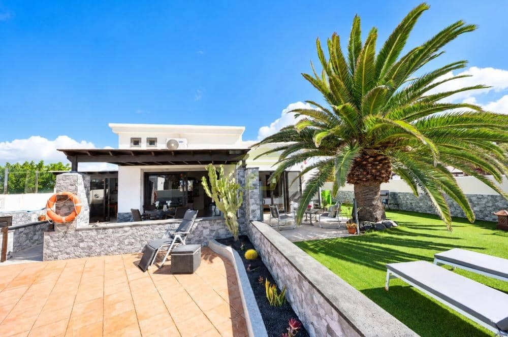 2 soveværelse Villa til salg i Playa Blanca med swimmingpool - € 510.000 (Ref: 10154550)