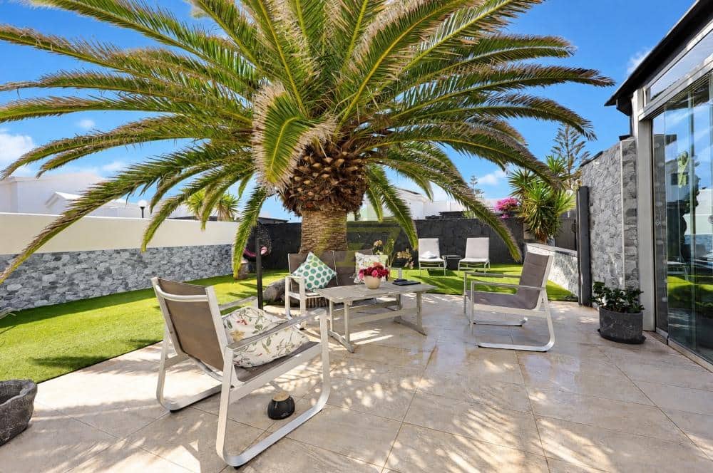 2 soveværelse Villa til salg i Playa Blanca med swimmingpool - € 510.000 (Ref: 10154550)