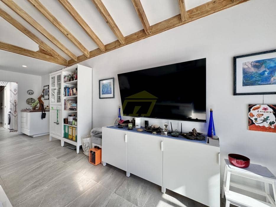 1 sovrum Bungalow till salu i Costa Teguise med pool - 220 000 € (Ref: 10157171)