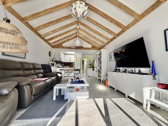 1 quarto Bungalow para venda em Costa Teguise, Teguise com piscina - 220 000 € (Ref: 10157171)
