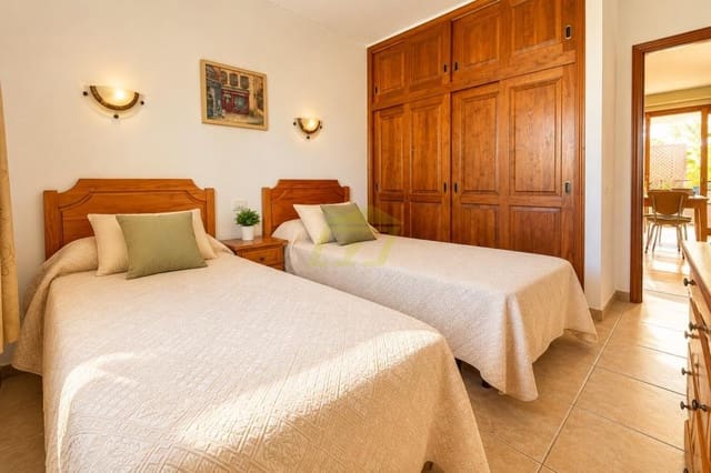 2 bedroom Apartment for sale in Puerto del Carmen, Tías - € 279,000 (Ref: 10157172)