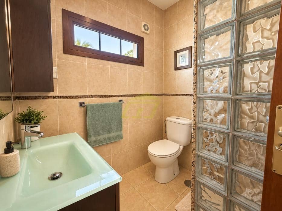 2 bedroom Apartment for sale in Puerto del Carmen - € 279,000 (Ref: 10157172)