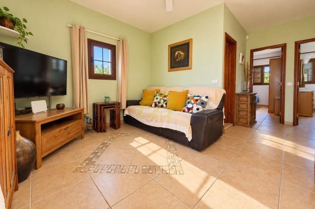 2 bedroom Apartment for sale in Puerto del Carmen, Tías - € 279,000 (Ref: 10157172)