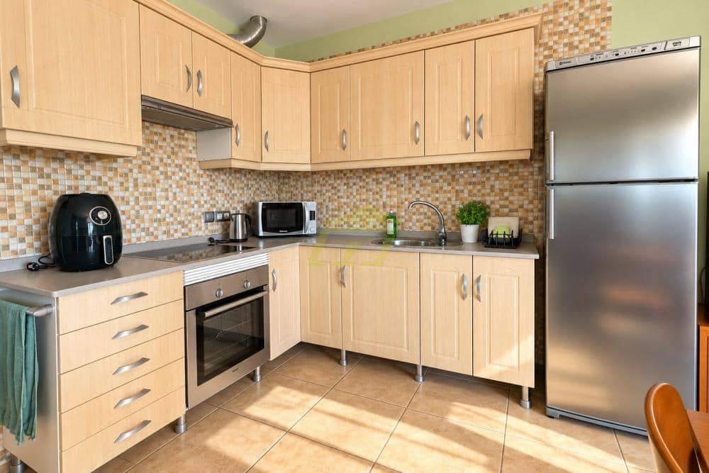 2 bedroom Apartment for sale in Puerto del Carmen - € 279,000 (Ref: 10157172)
