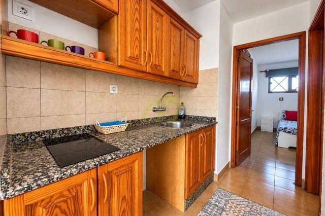 1 chambre Appartement à vendre à Puerto del Carmen, Tías avec piscine - 177 000 € (Ref: 10158941)