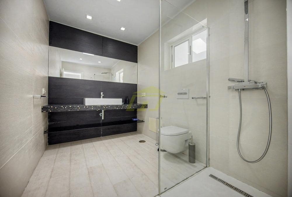 Chalet de 4 habitaciones en Costa Teguise en venta con piscina garaje - 875.000 € (Ref: 10160883)