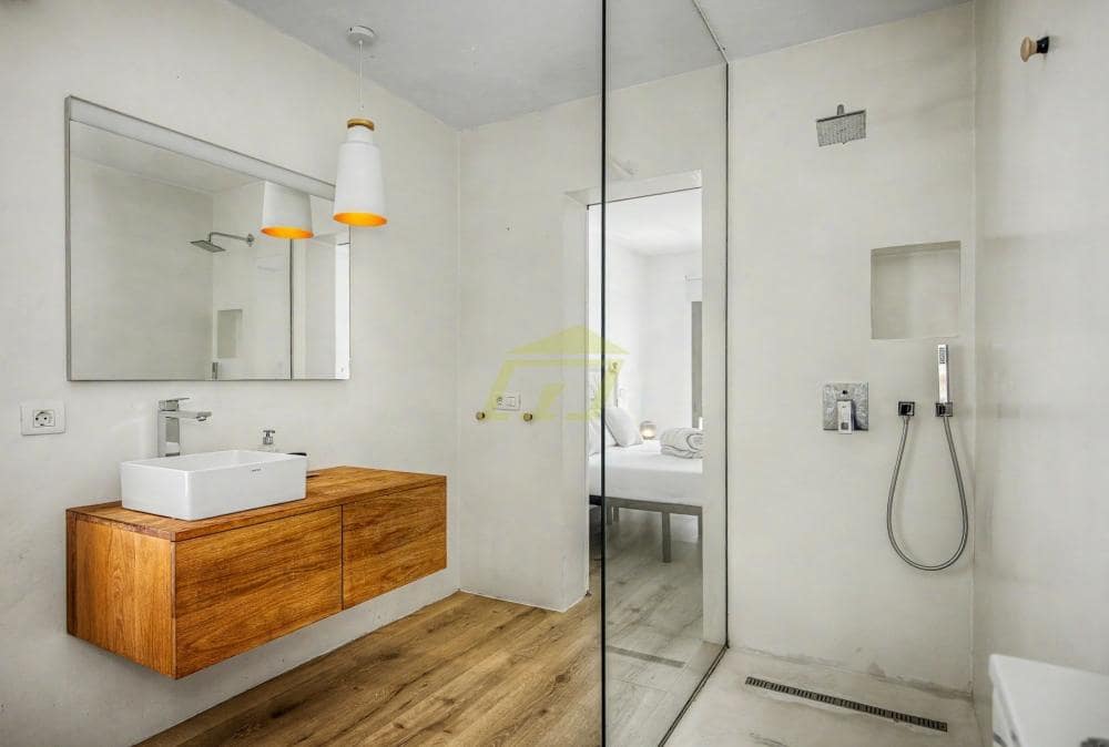 Chalet de 4 habitaciones en Costa Teguise en venta con piscina garaje - 875.000 € (Ref: 10160883)