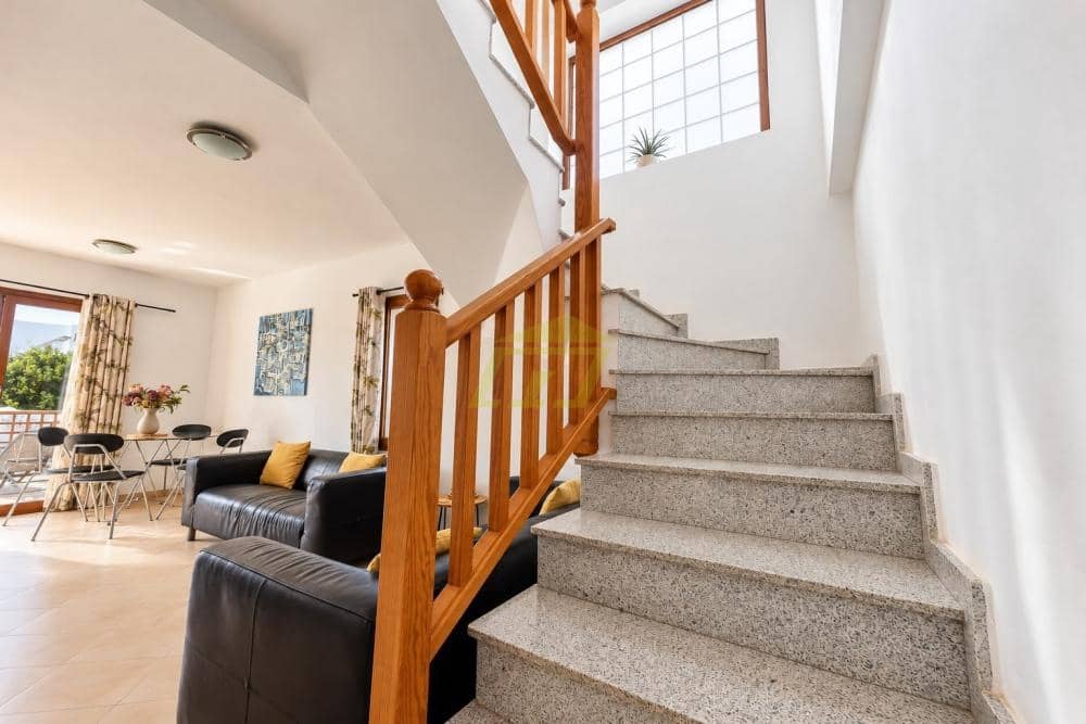 3 bedroom Villa for sale in Puerto del Carmen with pool garage - € 395,000 (Ref: 10164093)
