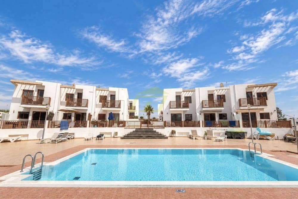 3 bedroom Villa for sale in Puerto del Carmen with pool garage - € 395,000 (Ref: 10164093)