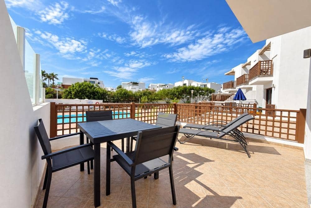 3 bedroom Villa for sale in Puerto del Carmen with pool garage - € 395,000 (Ref: 10164093)
