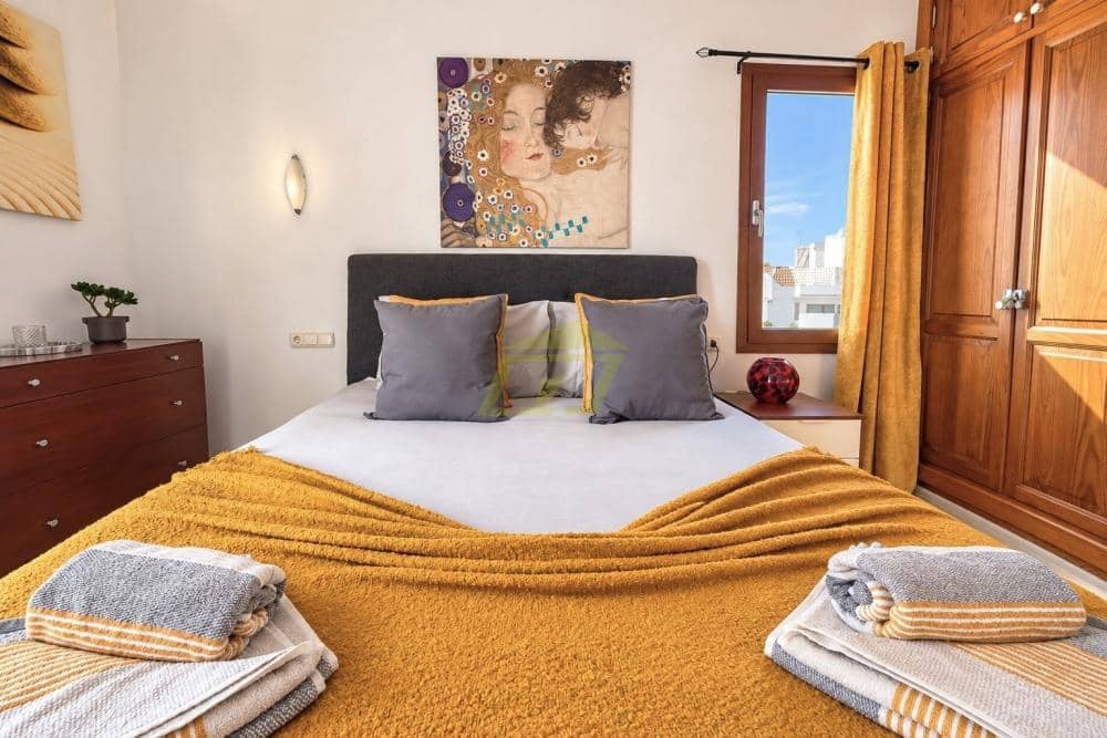 3 bedroom Villa for sale in Puerto del Carmen with pool garage - € 395,000 (Ref: 10164093)