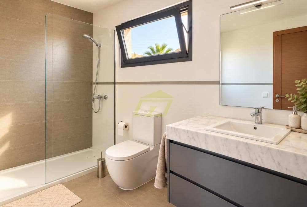 3 bedroom Villa for sale in Costa Teguise with pool garage - € 449,000 (Ref: 10164094)