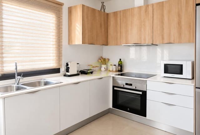 3 slaapkamer Villa te koop in Costa Teguise, Teguise met zwembad garage - € 449.000 (Ref: 10164094)