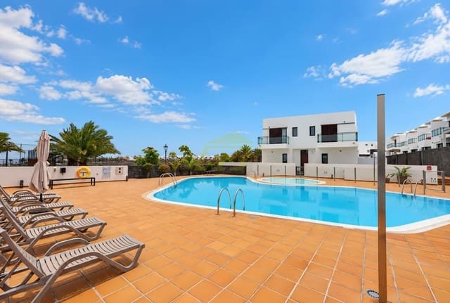 3 bedroom Villa for sale in Costa Teguise, Teguise with pool garage - € 449,000 (Ref: 10164094)
