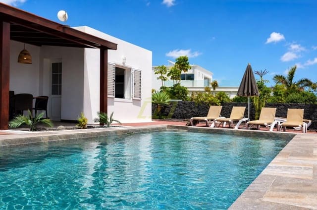 4 soverom Villa til salgs i Puerto Calero, Yaiza med svømmebasseng garasje - € 1 200 000 (Ref: 10166015)