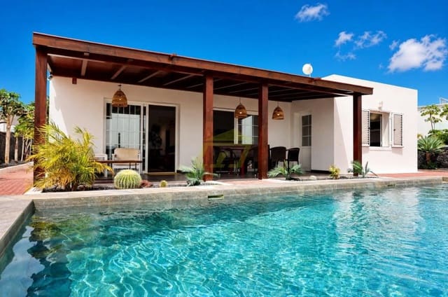 4 soverom Villa til salgs i Puerto Calero, Yaiza med svømmebasseng garasje - € 1 200 000 (Ref: 10166015)