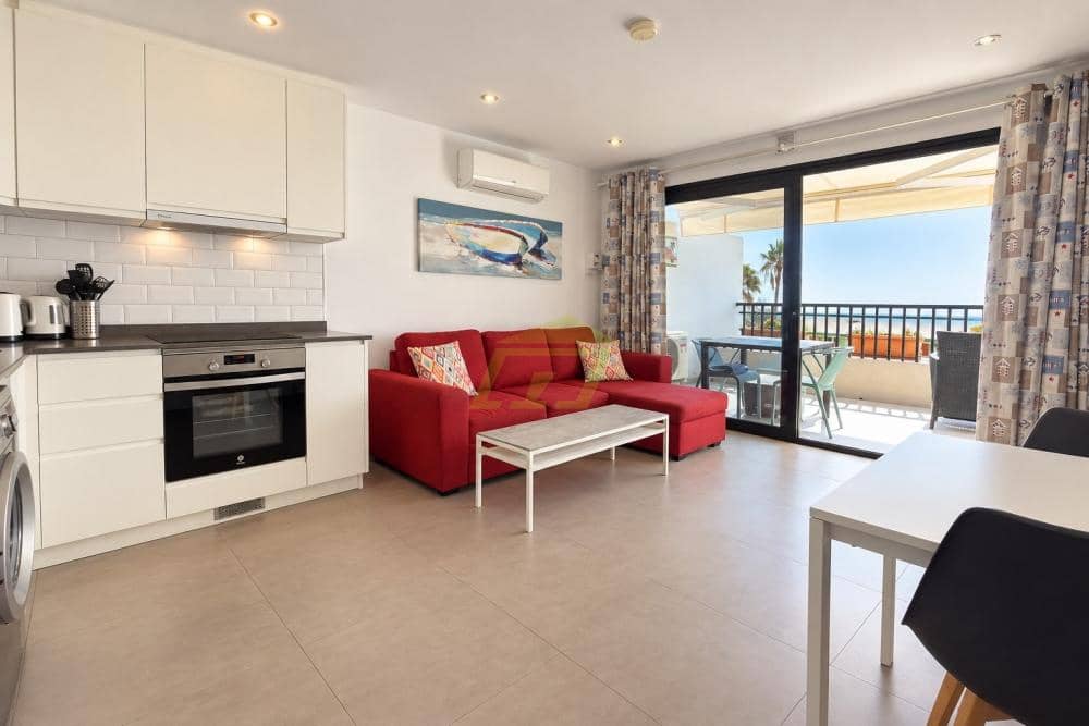 1 bedroom Apartment for sale in Puerto del Carmen with pool - € 229,000 (Ref: 10166017)