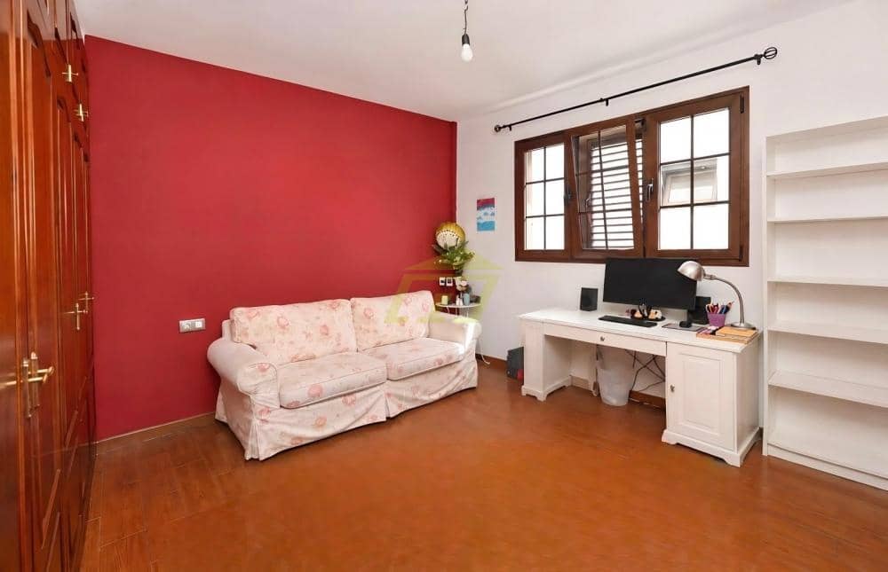 4 bedroom Villa for sale in Tahiche with pool - € 495,000 (Ref: 10168110)