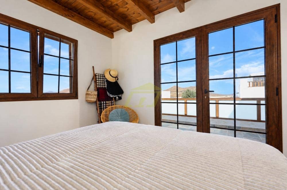 4 bedroom Villa for sale in Tahiche with pool - € 495,000 (Ref: 10168110)
