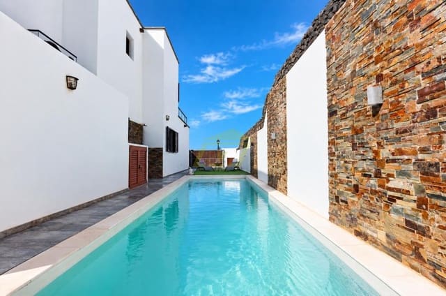 4 slaapkamer Villa te koop in Tahiche, Teguise met zwembad - € 495.000 (Ref: 10168110)