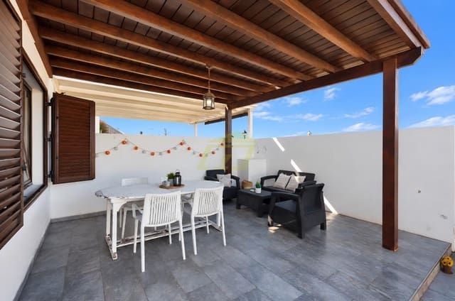 4 quarto Moradia para venda em Tahiche, Teguise com piscina - 495 000 € (Ref: 10168110)