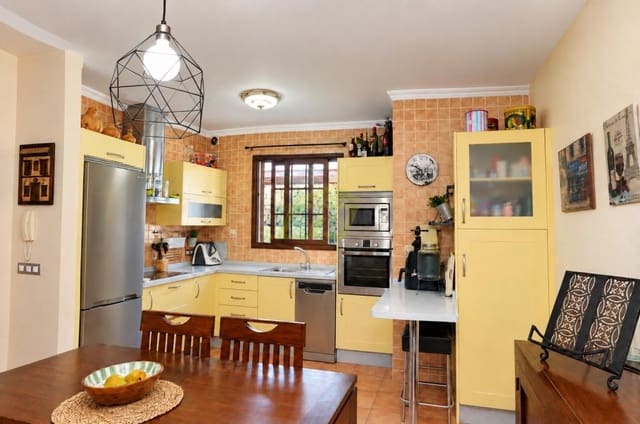 4 quarto Moradia para venda em Tahiche, Teguise com piscina - 495 000 € (Ref: 10168110)