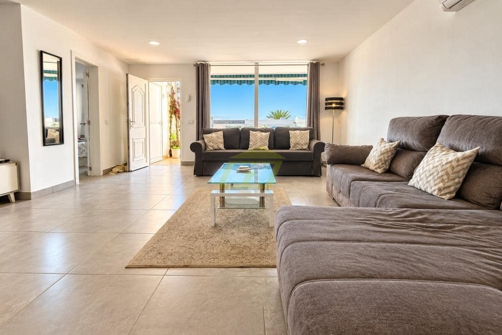2 soverom Leilighet til salgs i Puerto del Carmen med svømmebasseng - € 349 000 (Ref: 10170490)